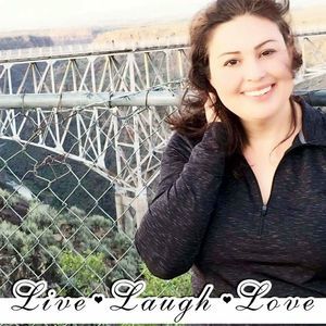 Meet your Posher, Ester